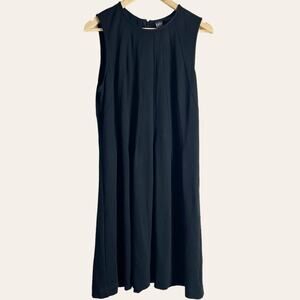 Saks Fifth Avenue Black Sleeveless Pleated Knee Length Shift Dress Size 10